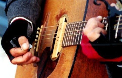 СЕСТРА  -  ГИТАРА