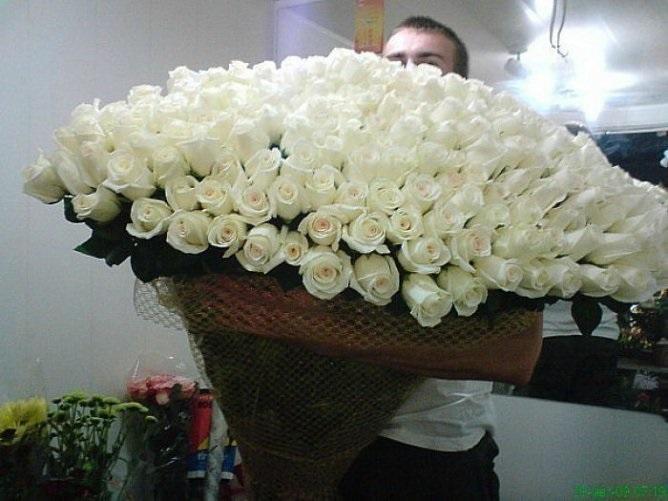 Бкует белых роз (Евгений Мишенков