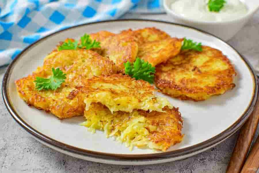 Драники со сметаной