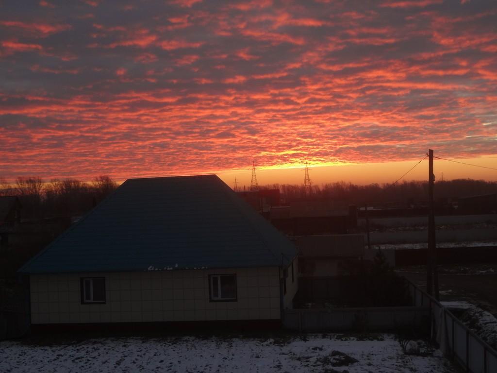 "В даль спешит тепловоз"