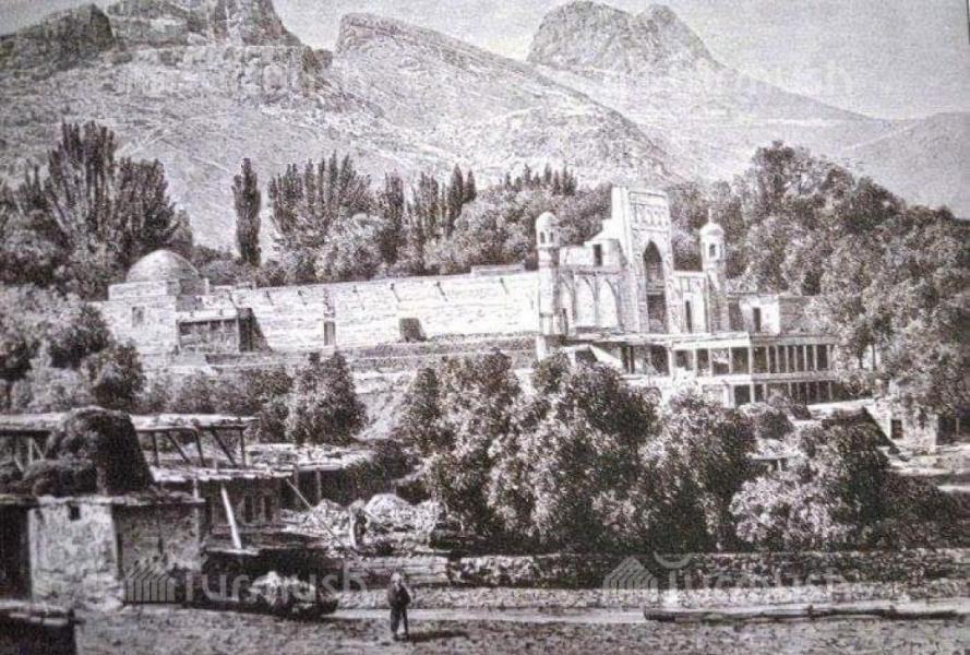 Гора и чайхана