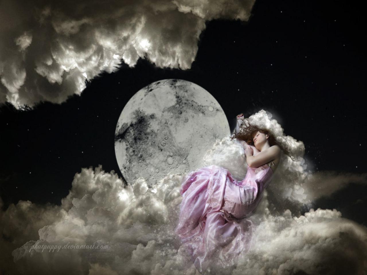 Девушка спит на Луне