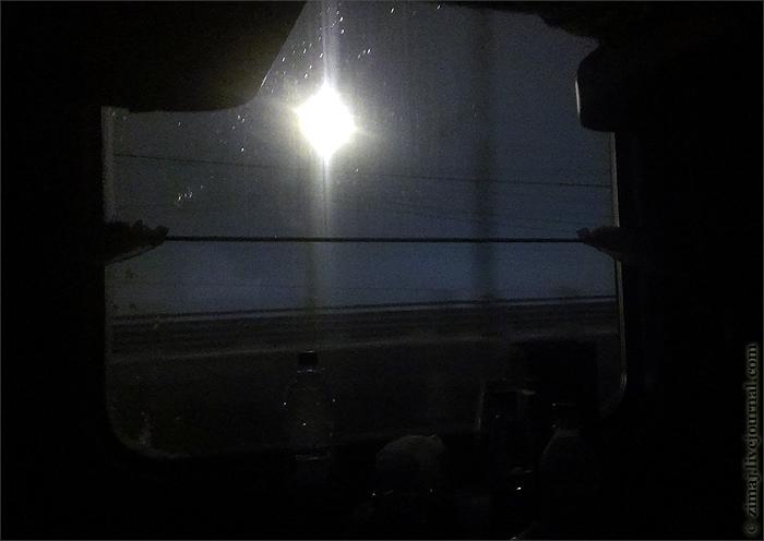 Фото из поезда ночью из окна