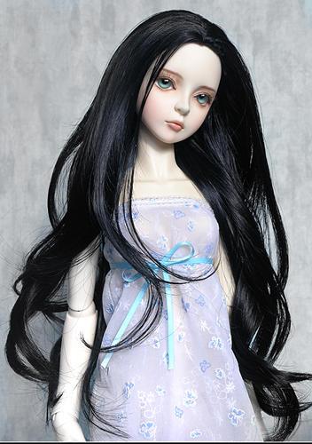 Фарфоровая кукла