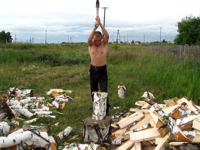 Сосед дровишки колет - бух да бух...