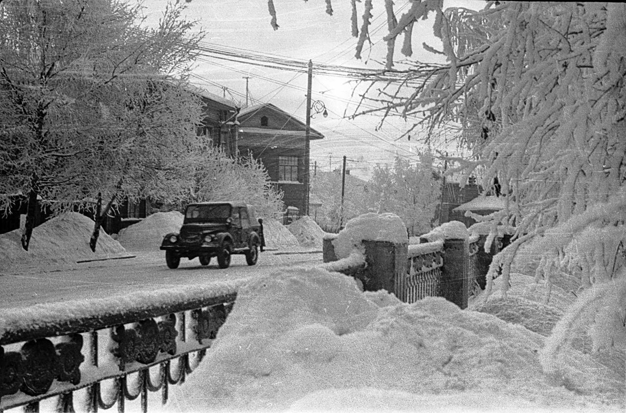 С мирным счастьем покончены счеты... (А. Блок)
