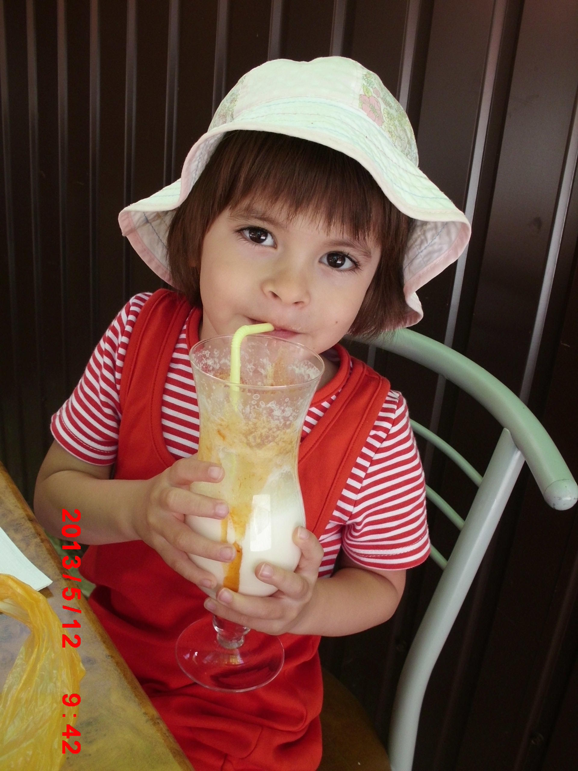 ПОДАРОК  ВНУЧКЕ  ОТ   АПРЕЛЯ . ( МОЕЙ  НАСТЁНЕ - ПОСВЯЩАЮ )