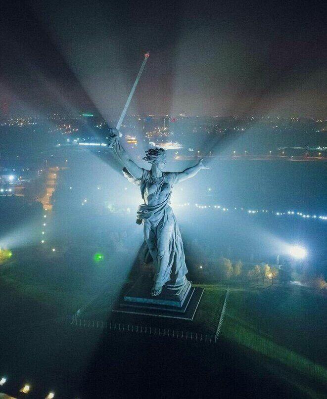 УМОМ РОССИЮ НЕ ПОНЯТЬ (мысли на тему) 