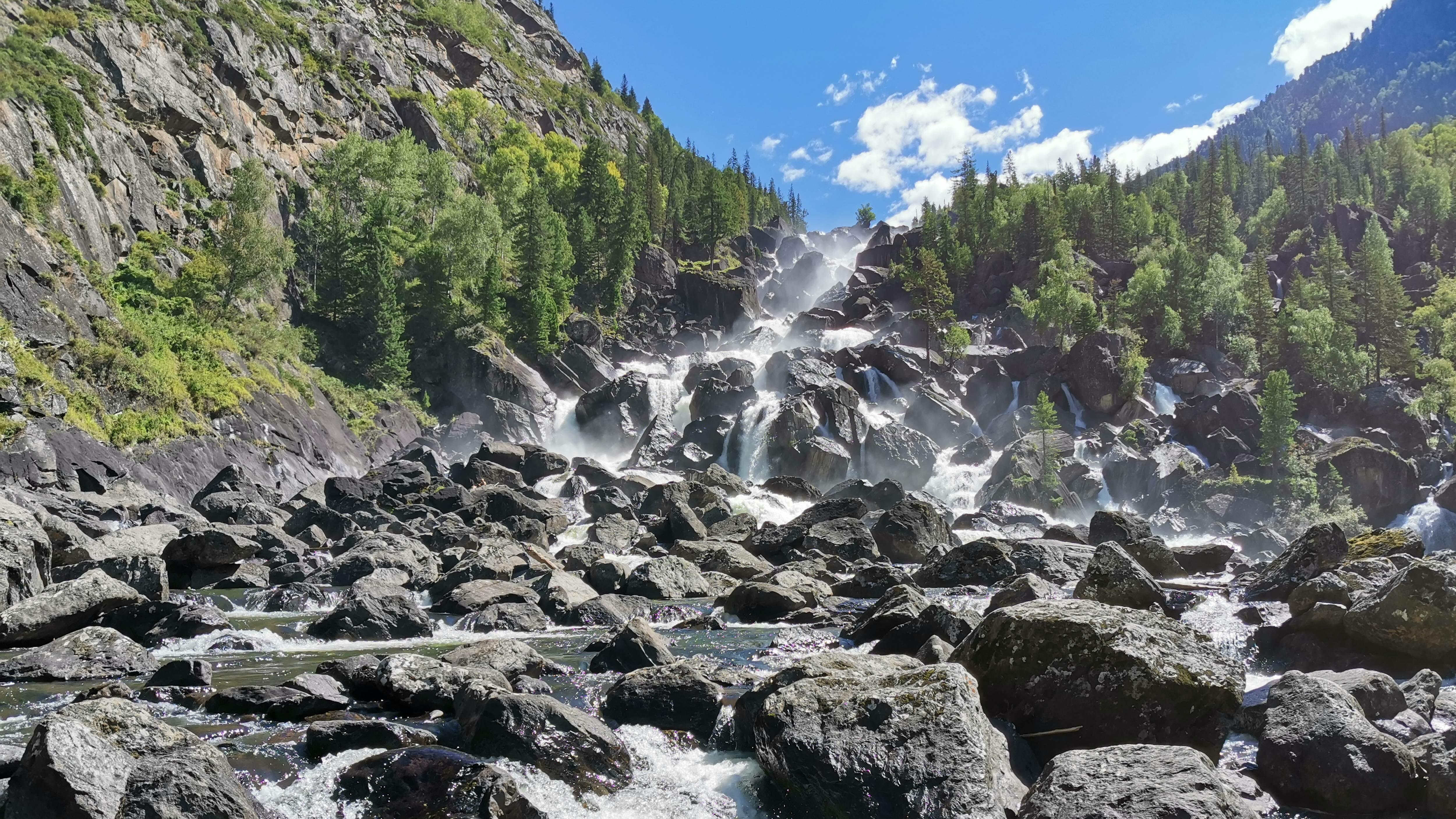 Неуступчивый Уступ, или Лукоморье по-алтайски