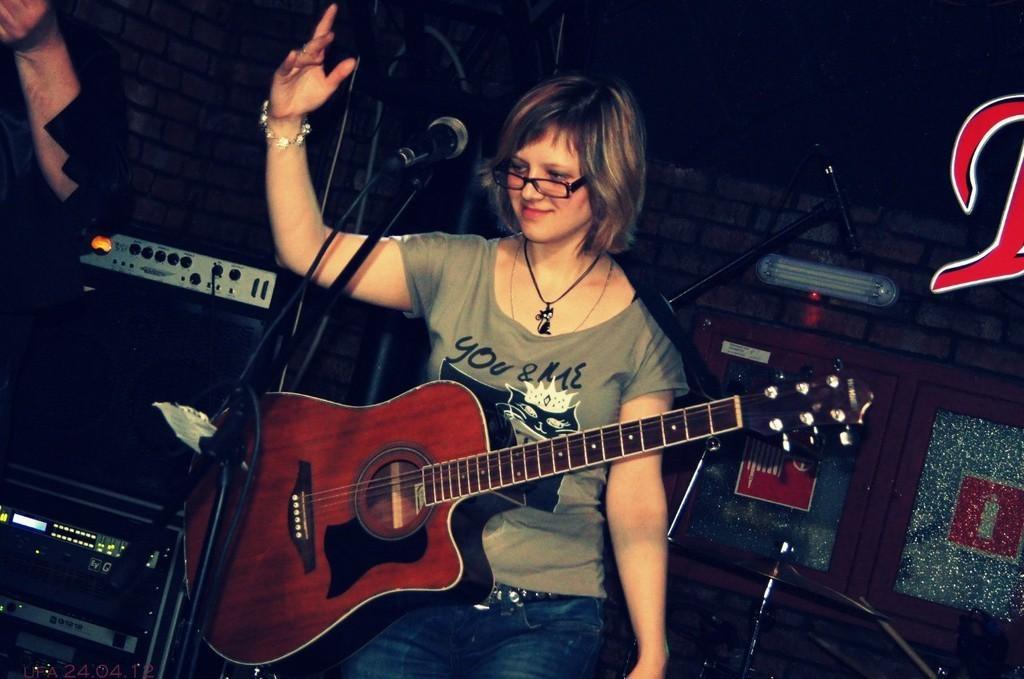 Кто привыкает к струнам...