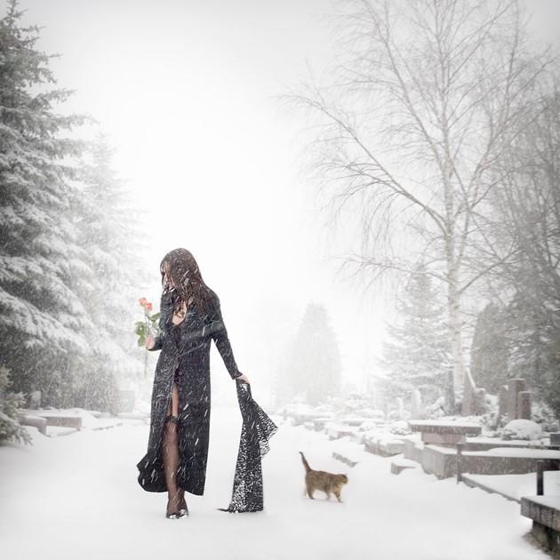 КАК СЕРЕБРО СВЕРКАЕТ СНЕГ