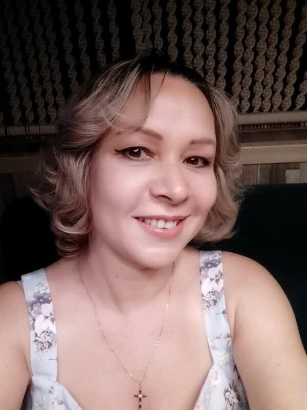 Скажи, во сколько будешь завтра тут... 