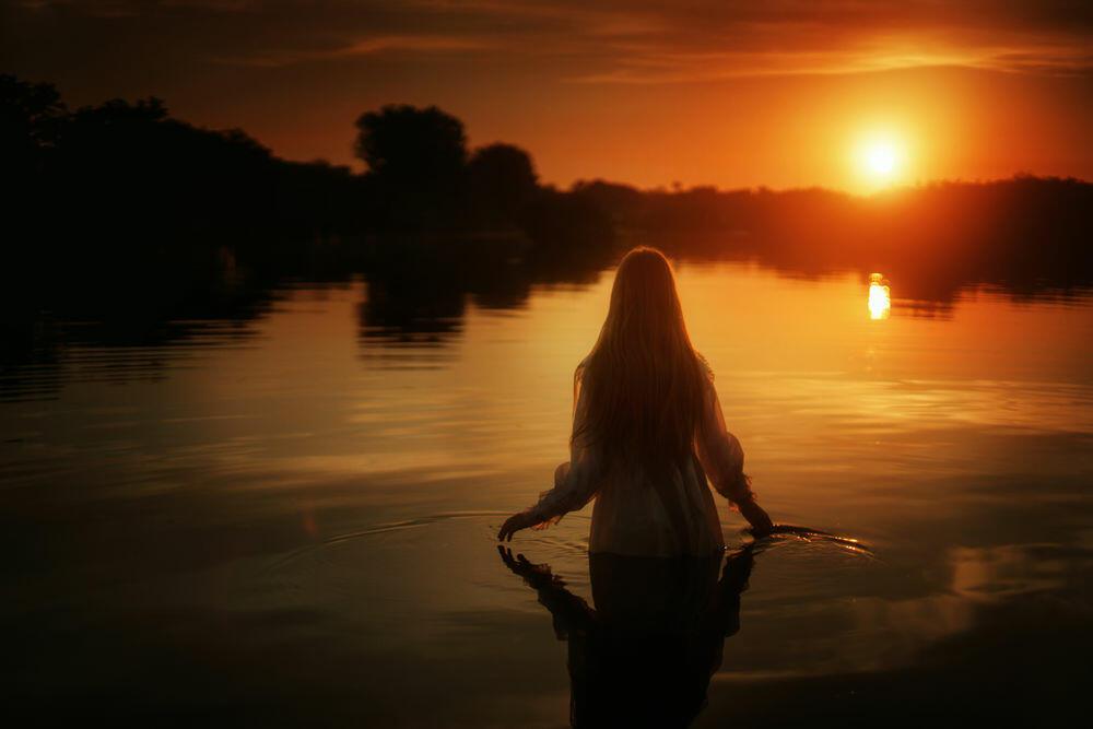 ПЕРВОЙ ПОДОЙДУ. (песня) романс, текст