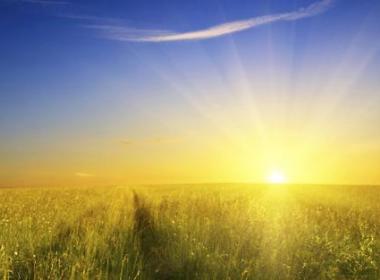 Солнце всходит.