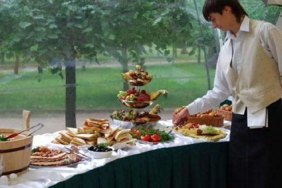 В ресторане...