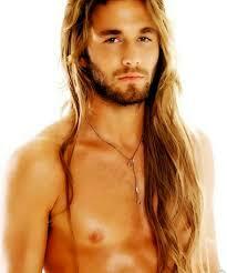 cheveux longs oui esprit court