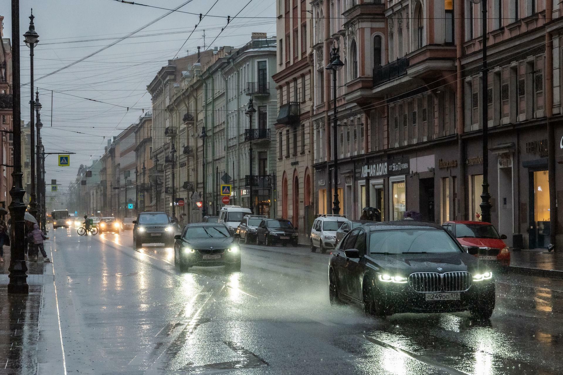 Простуженный город. Автор стихов Сергей Анашкин. Музыка и исполнение Николай Саллас