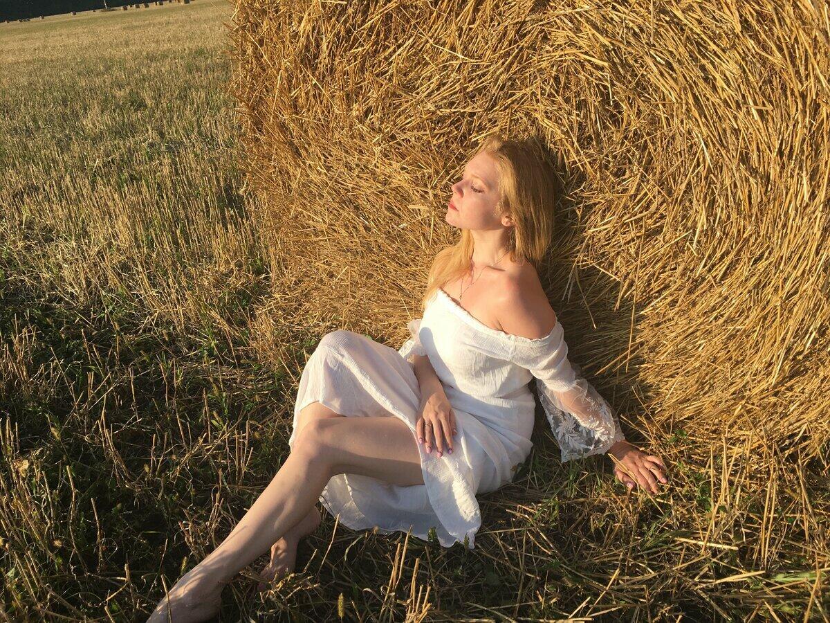 Зарисовка. Утром у зеркала