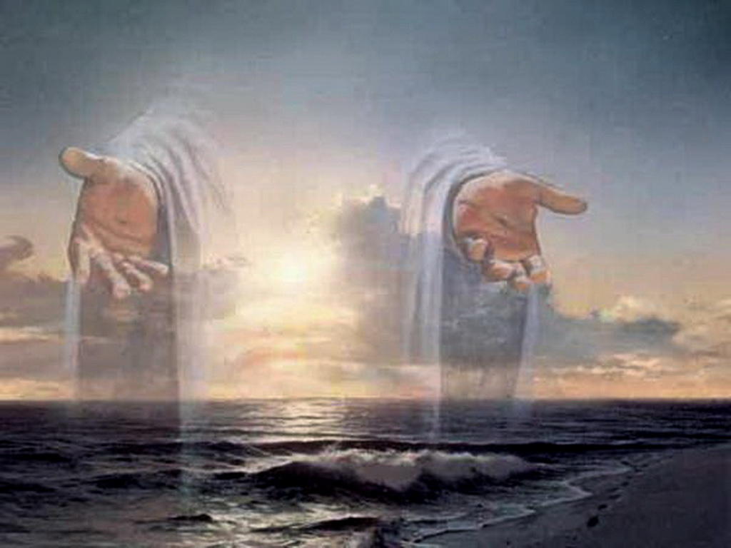 В незримых и нежных руках.