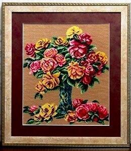 В точёной нежной вазе на столе...