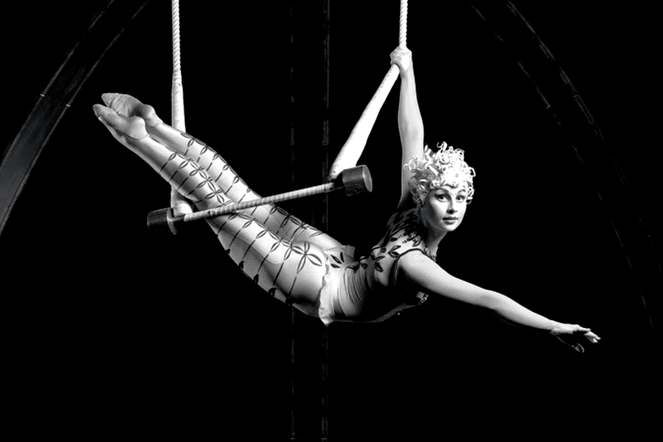 У девочки из Шапито премьера