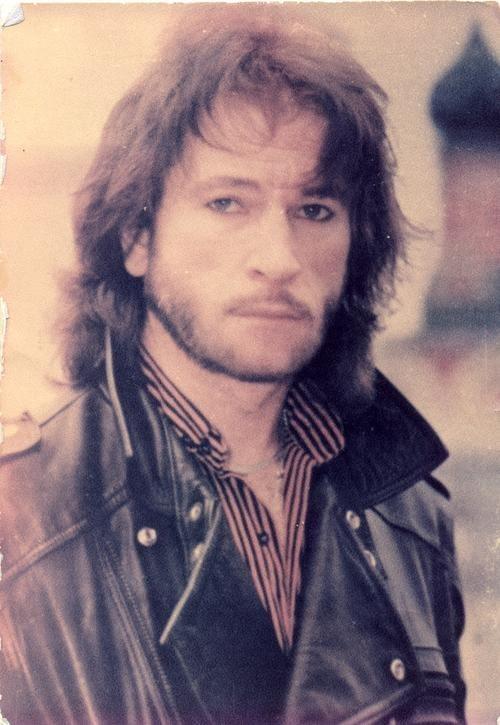 Игорю Талькову..