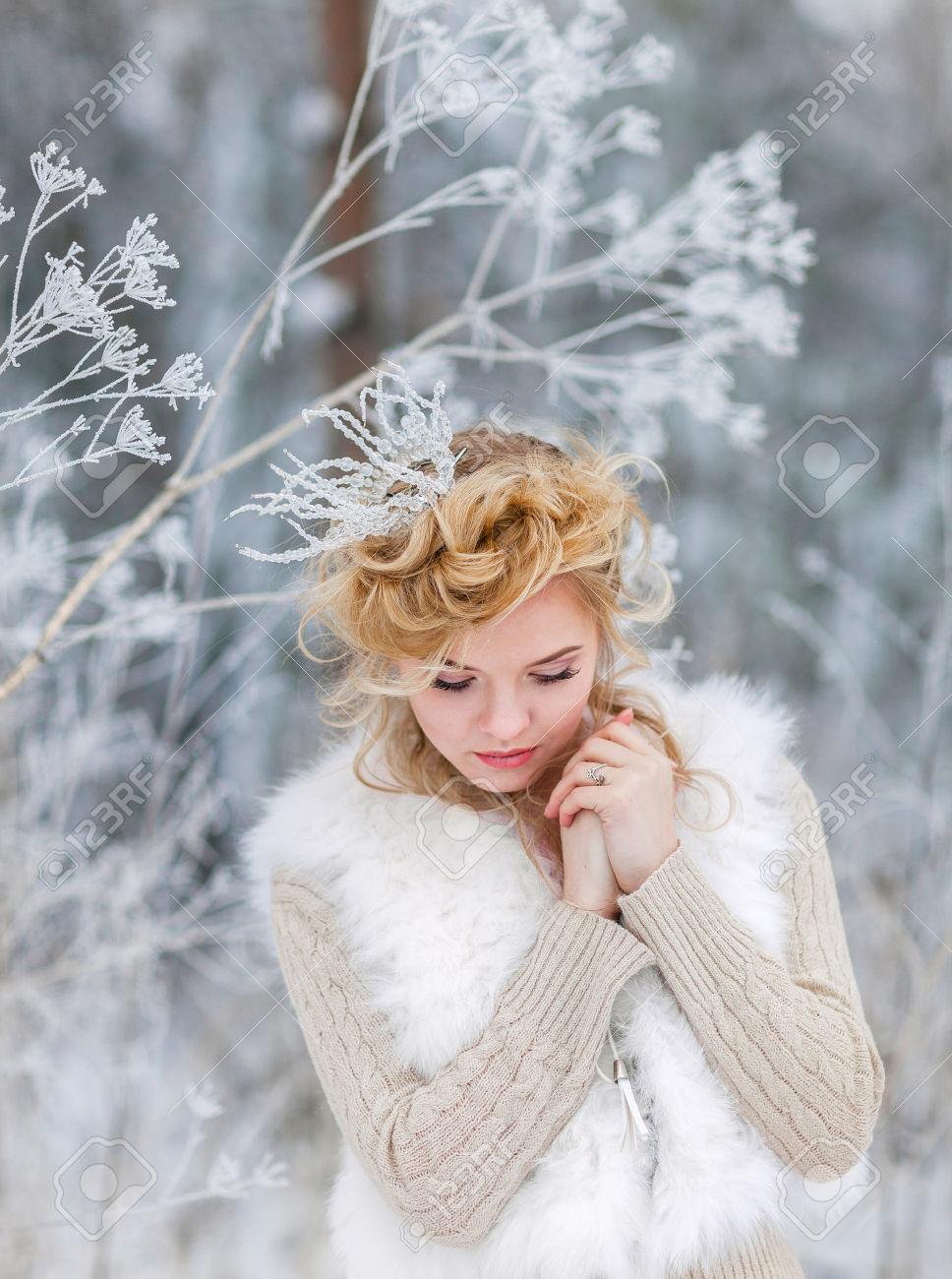 ТАНЕЦ СНЕЖИНОК