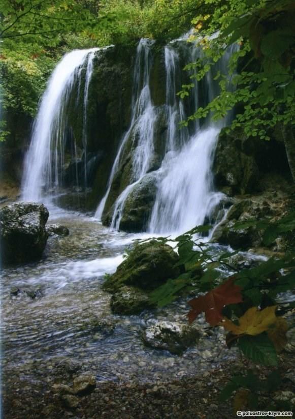 СЕРЕБРЯНЫЕ СТРУИ (Водопады Крыма)