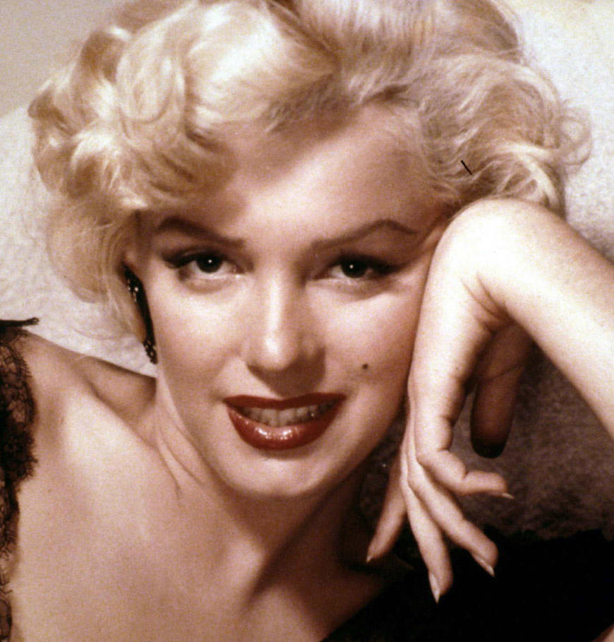 Выставляют на аукционы