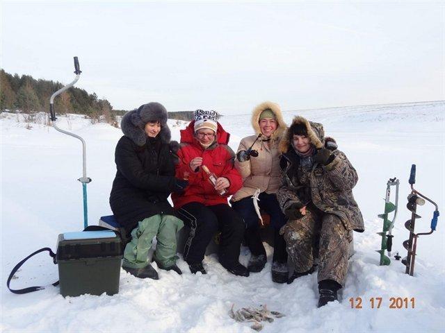 Женский десант на льду... 23го февраля