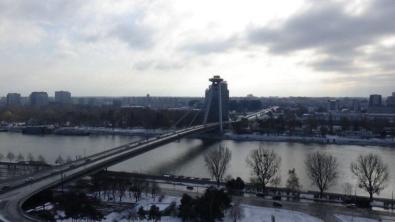 Выжигает тревога узоры