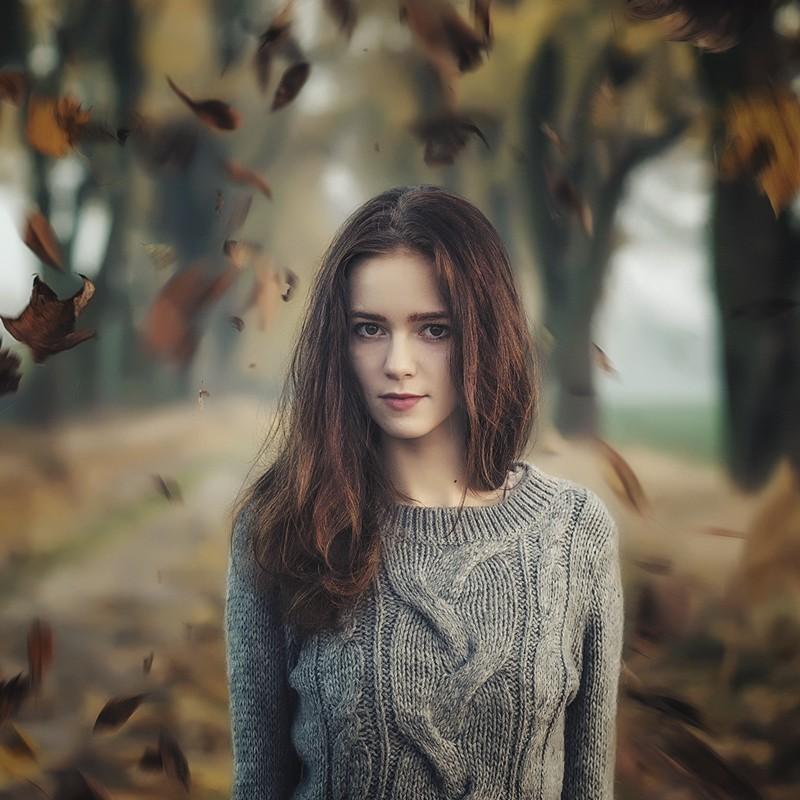 Вдруг погасли свечи...