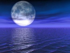 В ПОЛНОЛУНИЕ