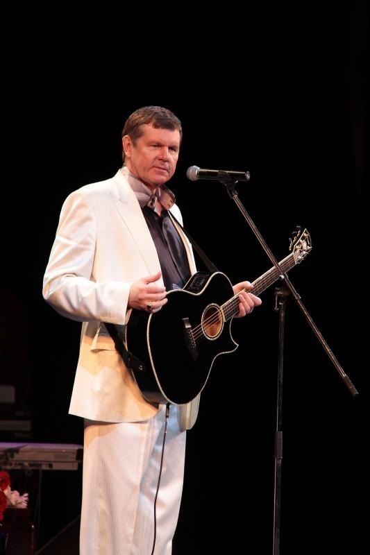 Посвящение Александру Новикову.