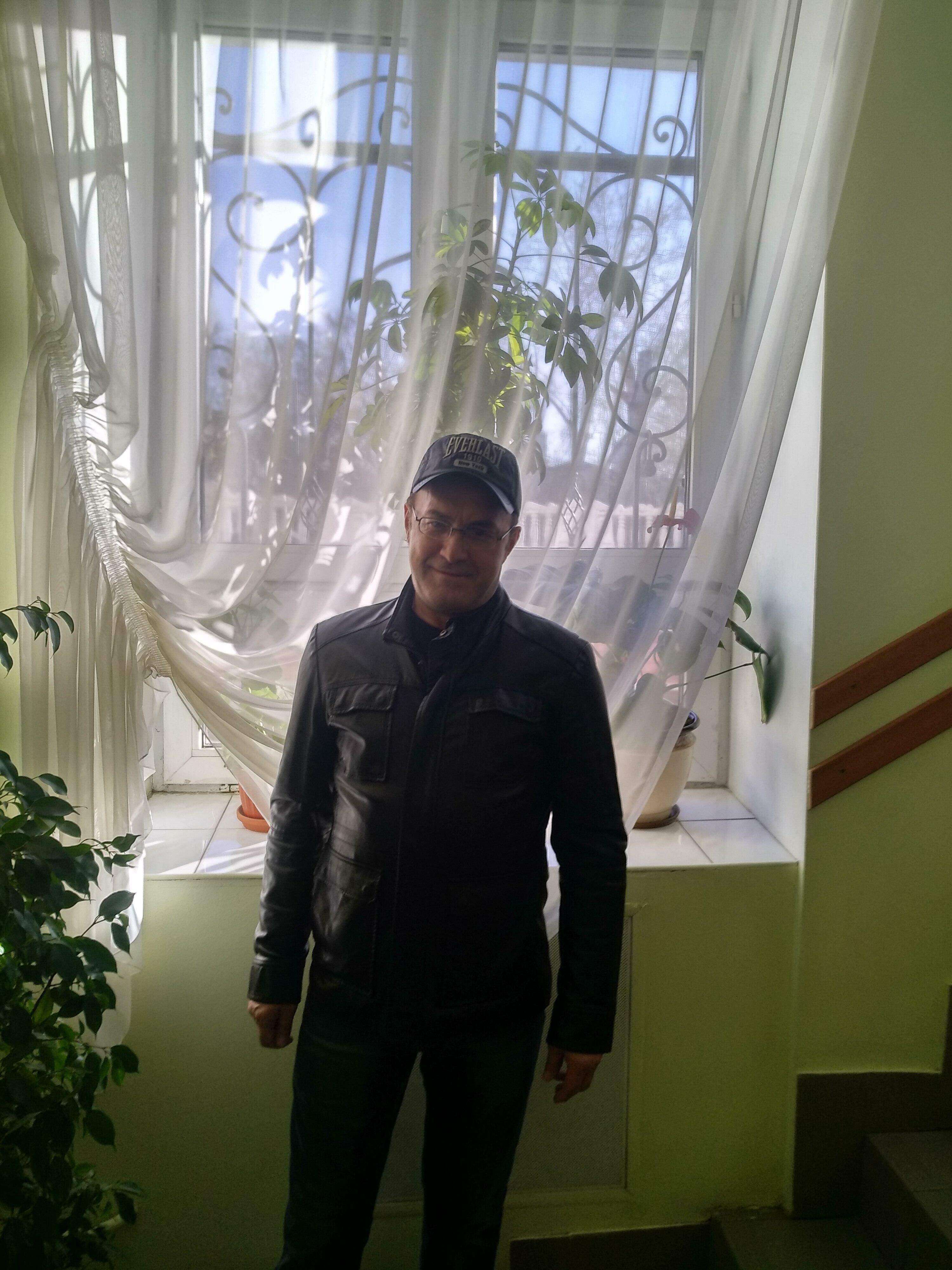 НЕМАЛО В ЖИЗНИ МНЕ ПРИШЛОСЬ...