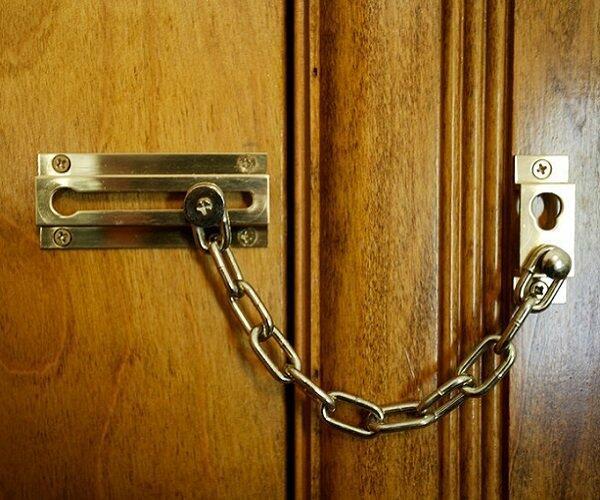 "Гой еси, входная дверь!" Квартирный вопрос