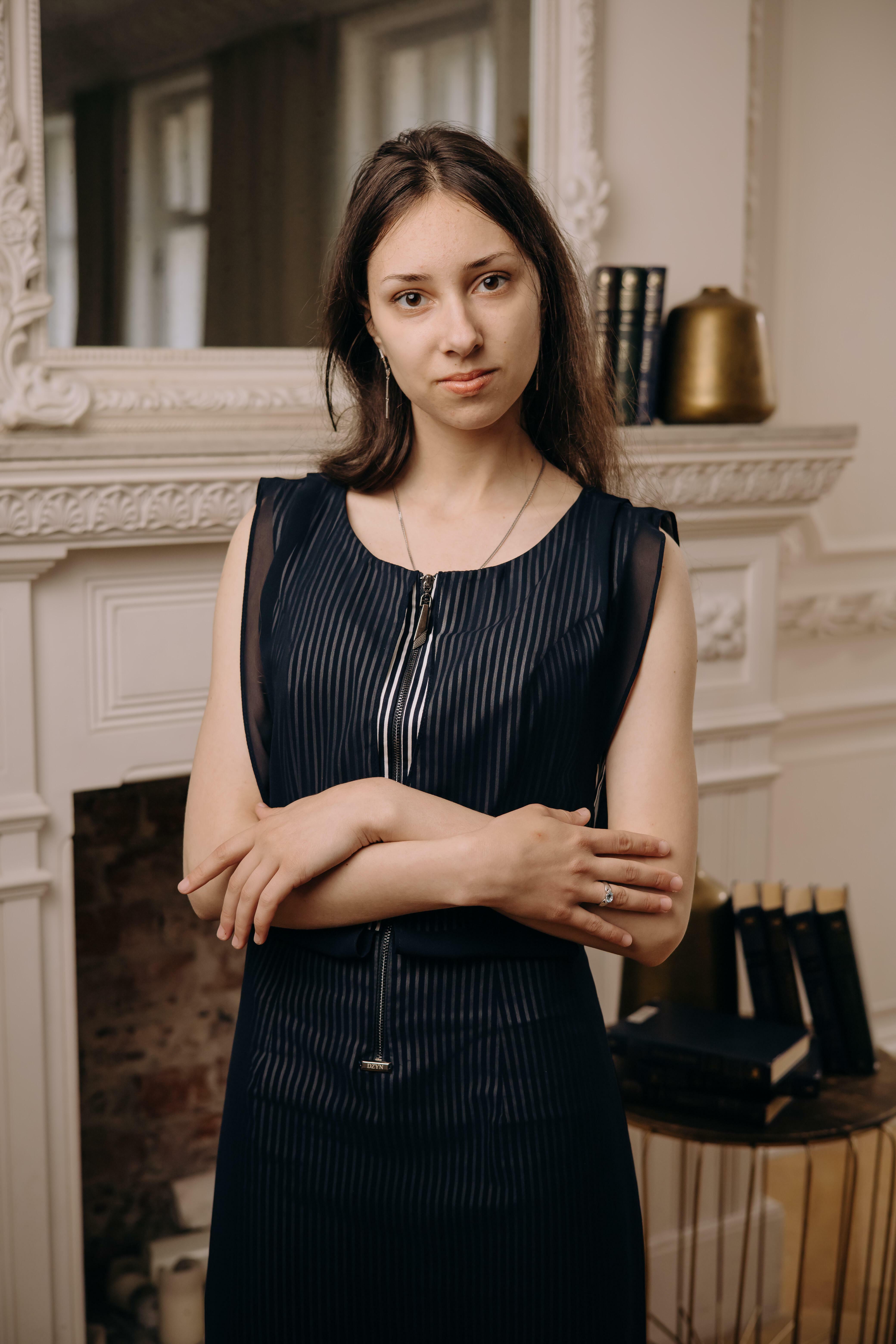 А в глазах у неё любовь!