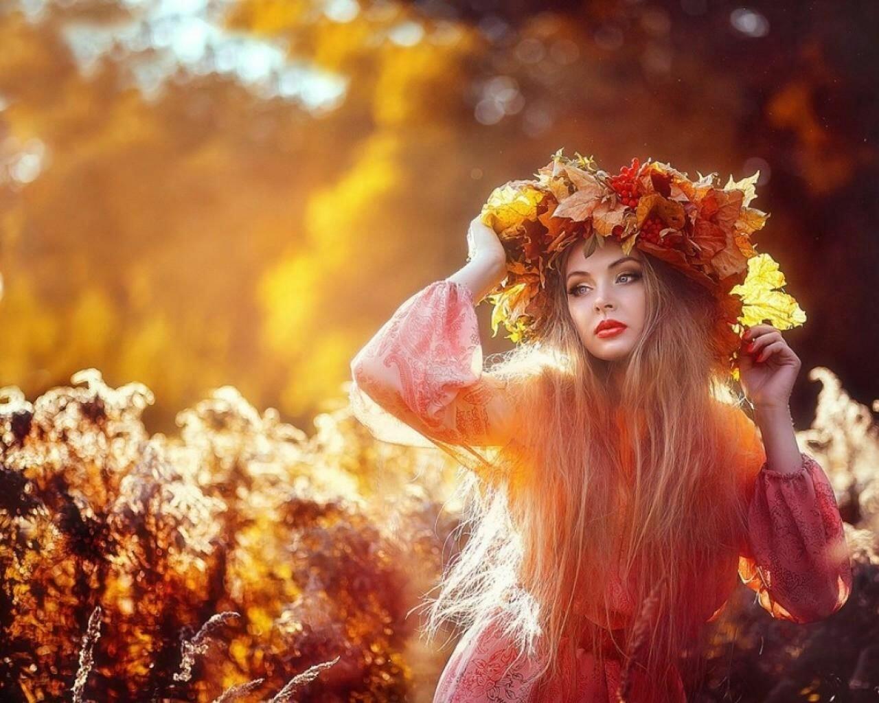 ОСЕНЬ   ШЛА  И  ЗАПИНАЛАСЬ