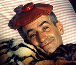 Блондину с черной бородой