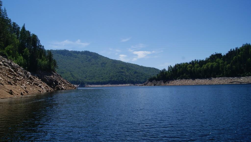 С НЕБЕС УПАЛА СИНЕВА