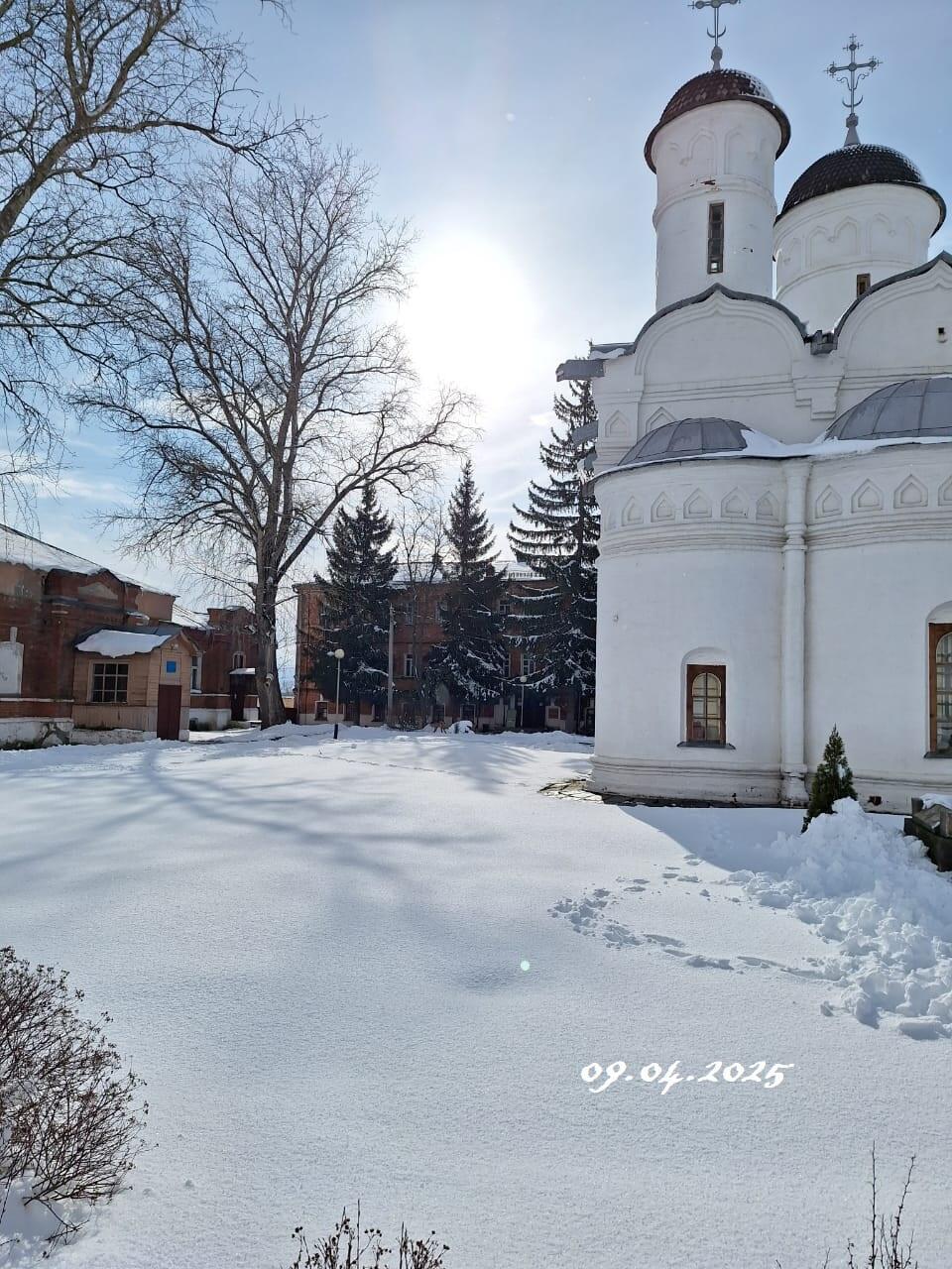 Апрельские капризы
