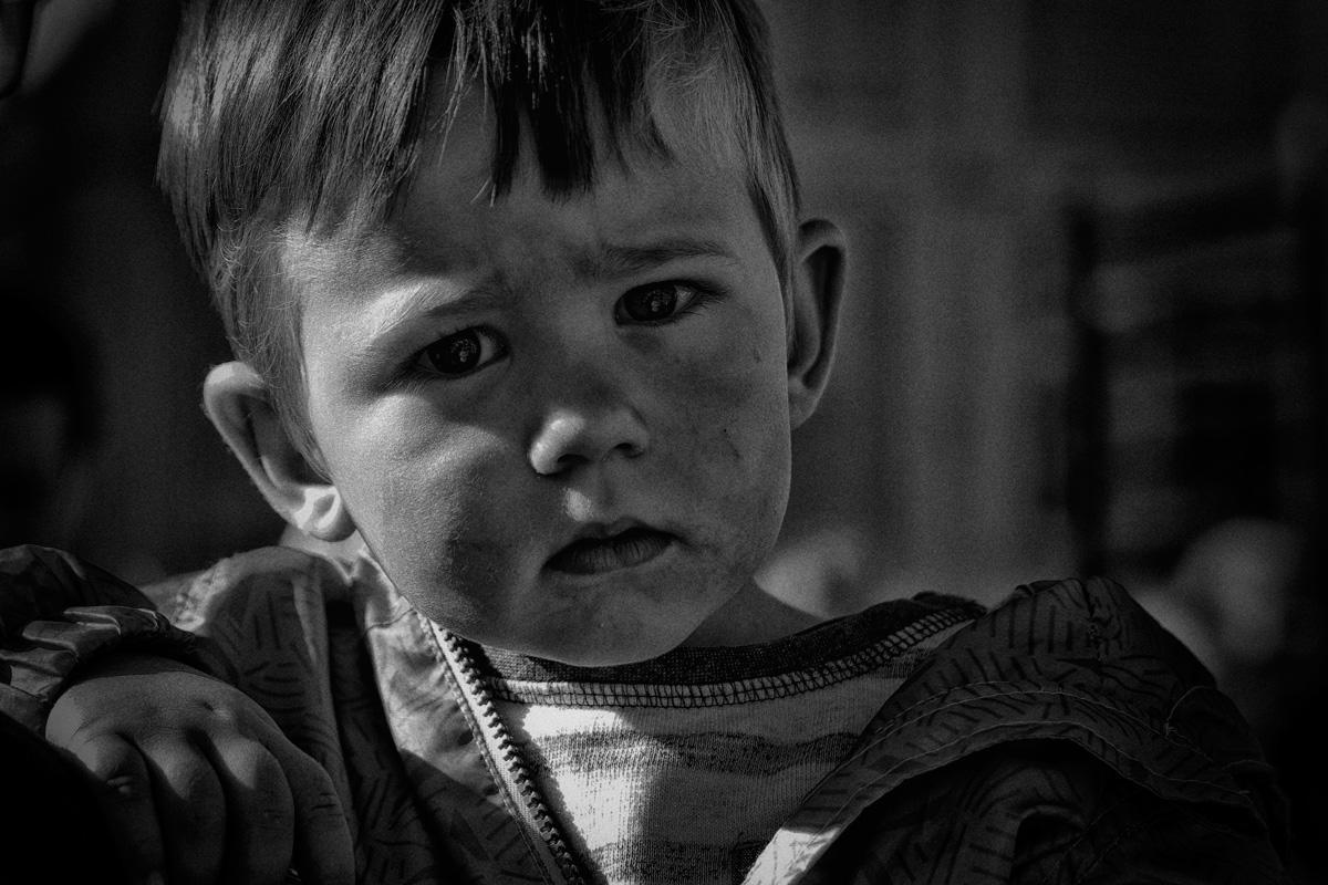 Да никогда здесь не было тепло.