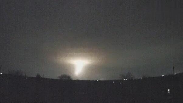 Открытая рецензия на эссе Виктора Санжа "Дупло в орешнике"