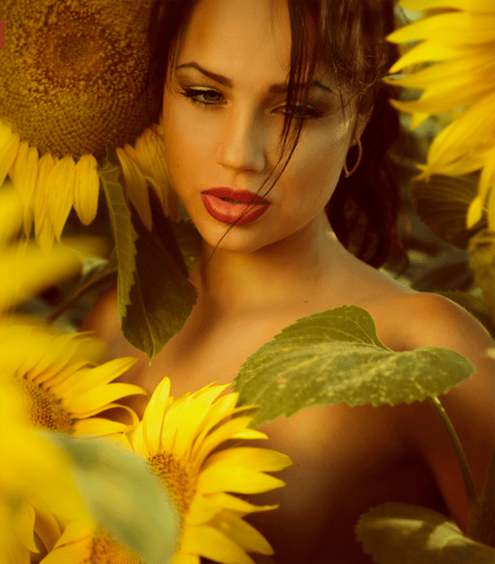 МЫ В ПОДСОЛНУХАХ ЦЕЛОВАЛИСЬ - ( день поцелуев)