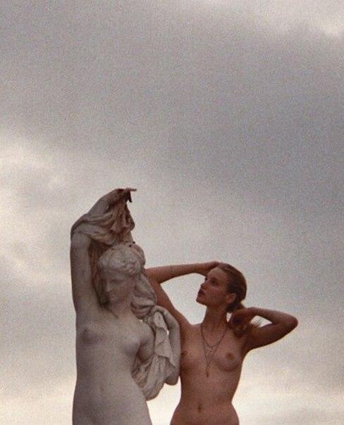 Меня тронули за неживое...