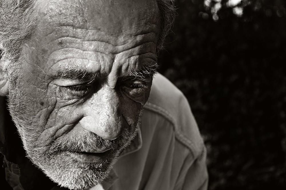 И Бога молю,не вставая с колен...