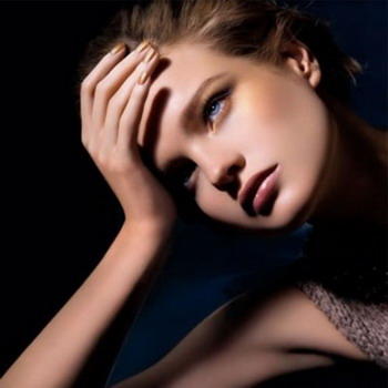 Потухли бы уже те звёзды тусклые...