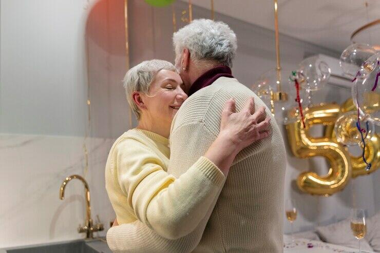 Со скромной студенческой свадьбы