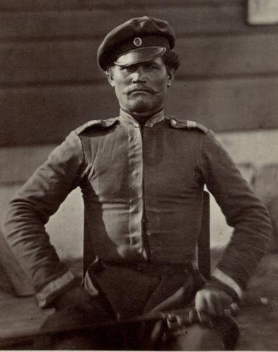 Гладит головушку мне моя мати...