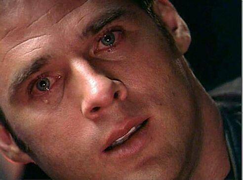                    ДА, ПОЛЮБИТЕ ЖЕ МЕНЯ...